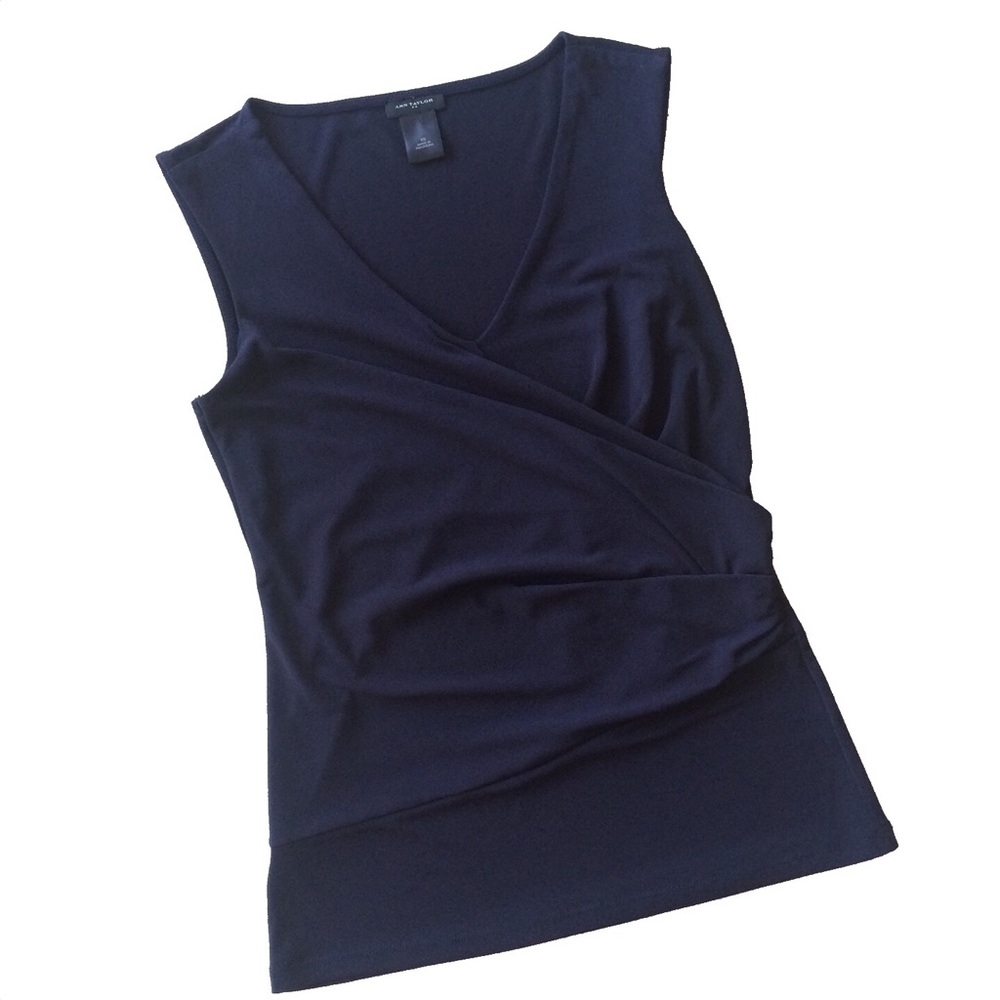 Ann Taylor Navy Sleeveless V-neck Top Size XS